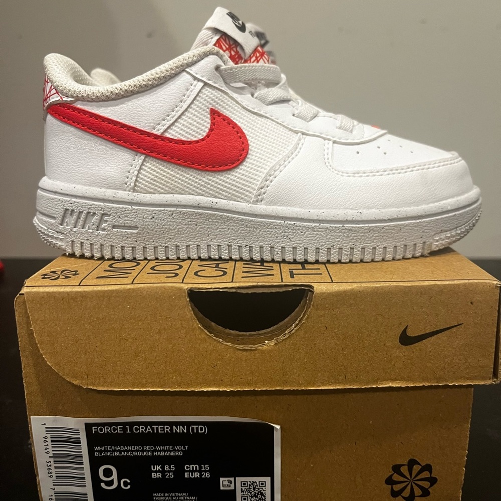 AIR FORCE 1 CRATER SIZE 9C, (2 pair available)